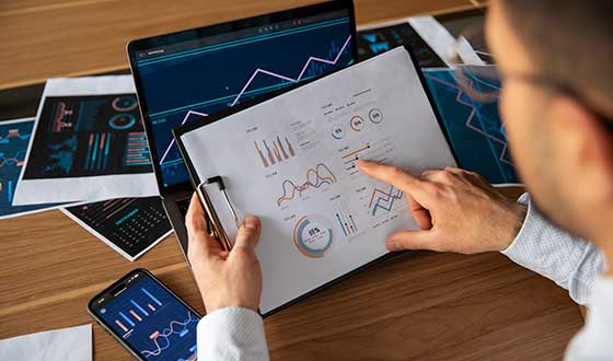 Find the right prospective customers<br />
